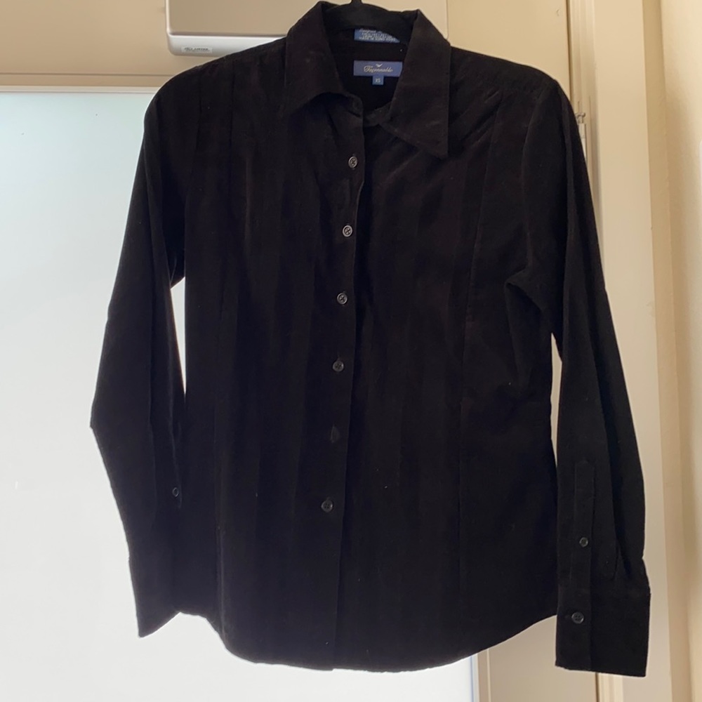 Like New! Facconable corduroy button down in XS.